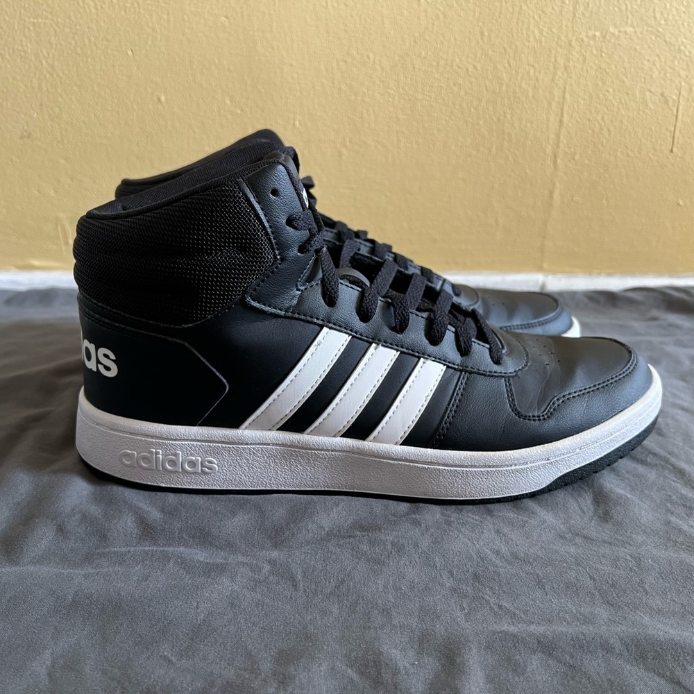 Adidas hoops 2.0 mid